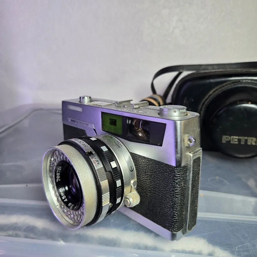Vintage Petri 7S Rangefinder 35mm Film Camera w/ 45mm f2.8 Lens & Leather Case